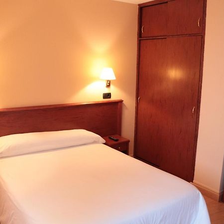 Hotel Maycar آكورونيا المظهر الخارجي الصورة