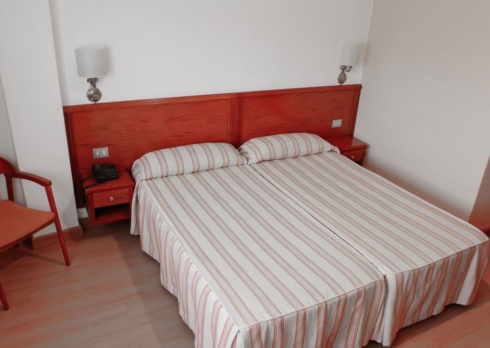 Hotel Maycar آكورونيا المظهر الخارجي الصورة